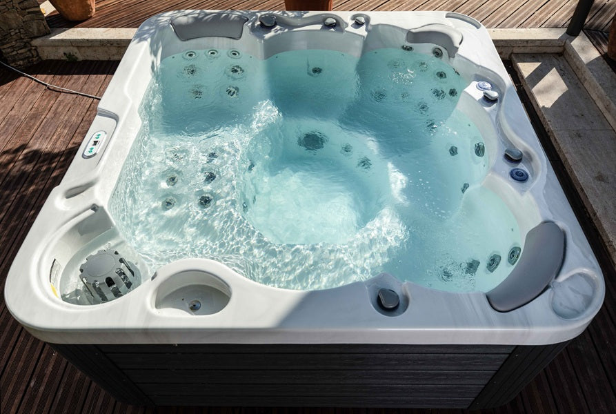 How many gallons in a hot tub