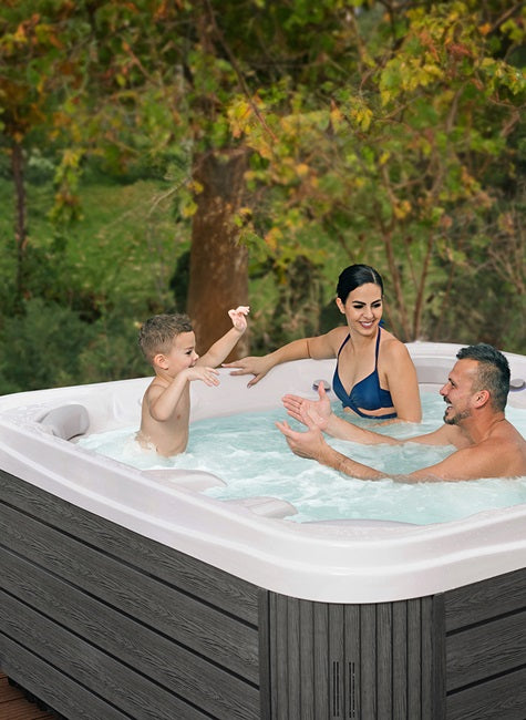 Buenospa Chicago hot tub