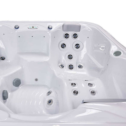 New York Hot Tub